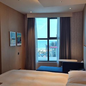 Standard King Side Ocean View 4F 9F